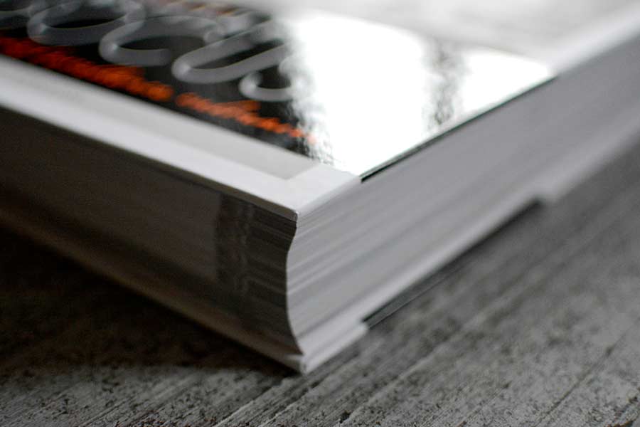 "Institut Paul Bocuse, l'école de l'excellence culinaire" tranche du livre, pas moins de 720 pages
