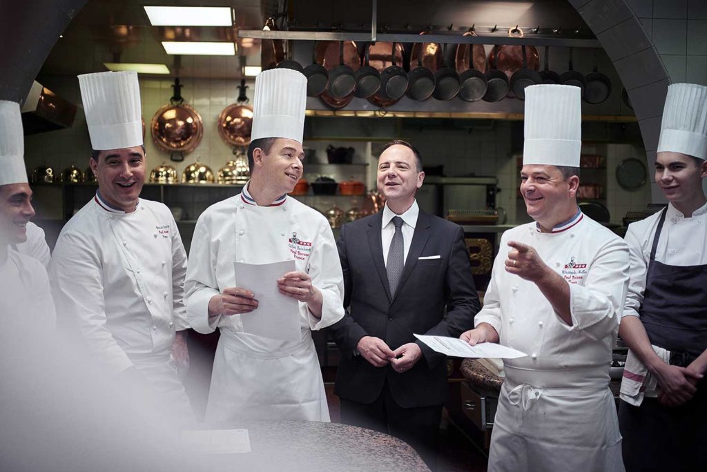 AUBERGE-BOCUSE-BRIEF-MATINAL-CHERRYSTONE-PHOTOGRAPHIE-CULINAIRE